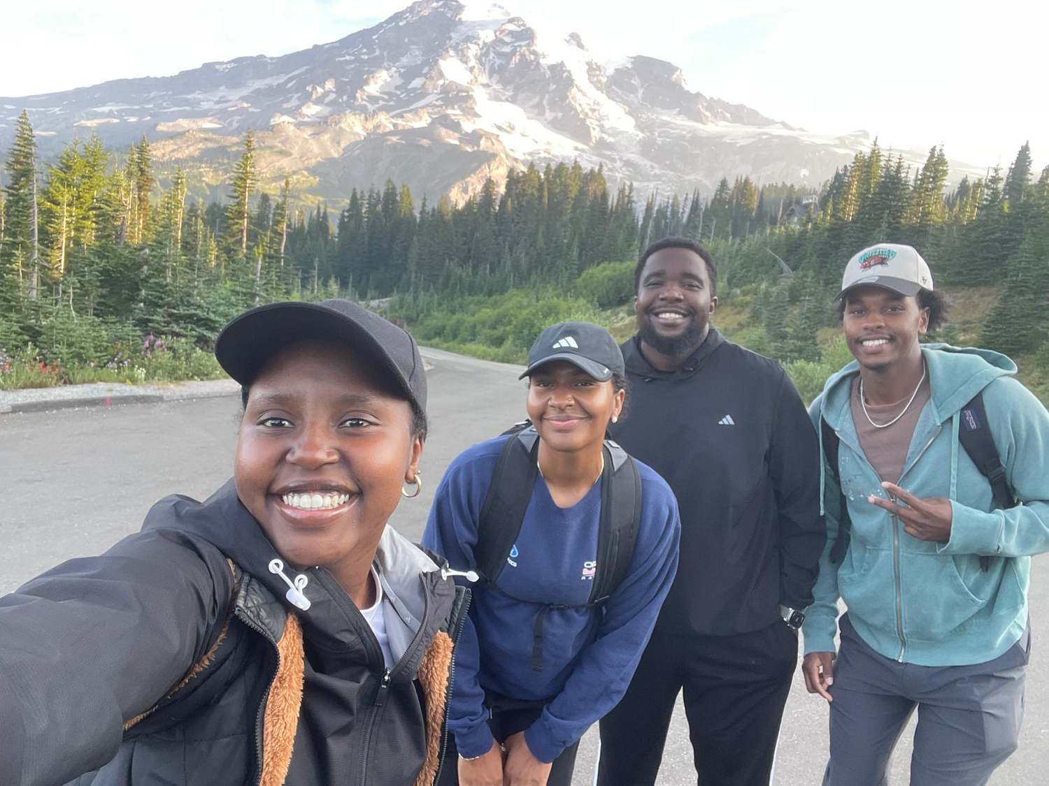 A group trip out to Mount Rainier